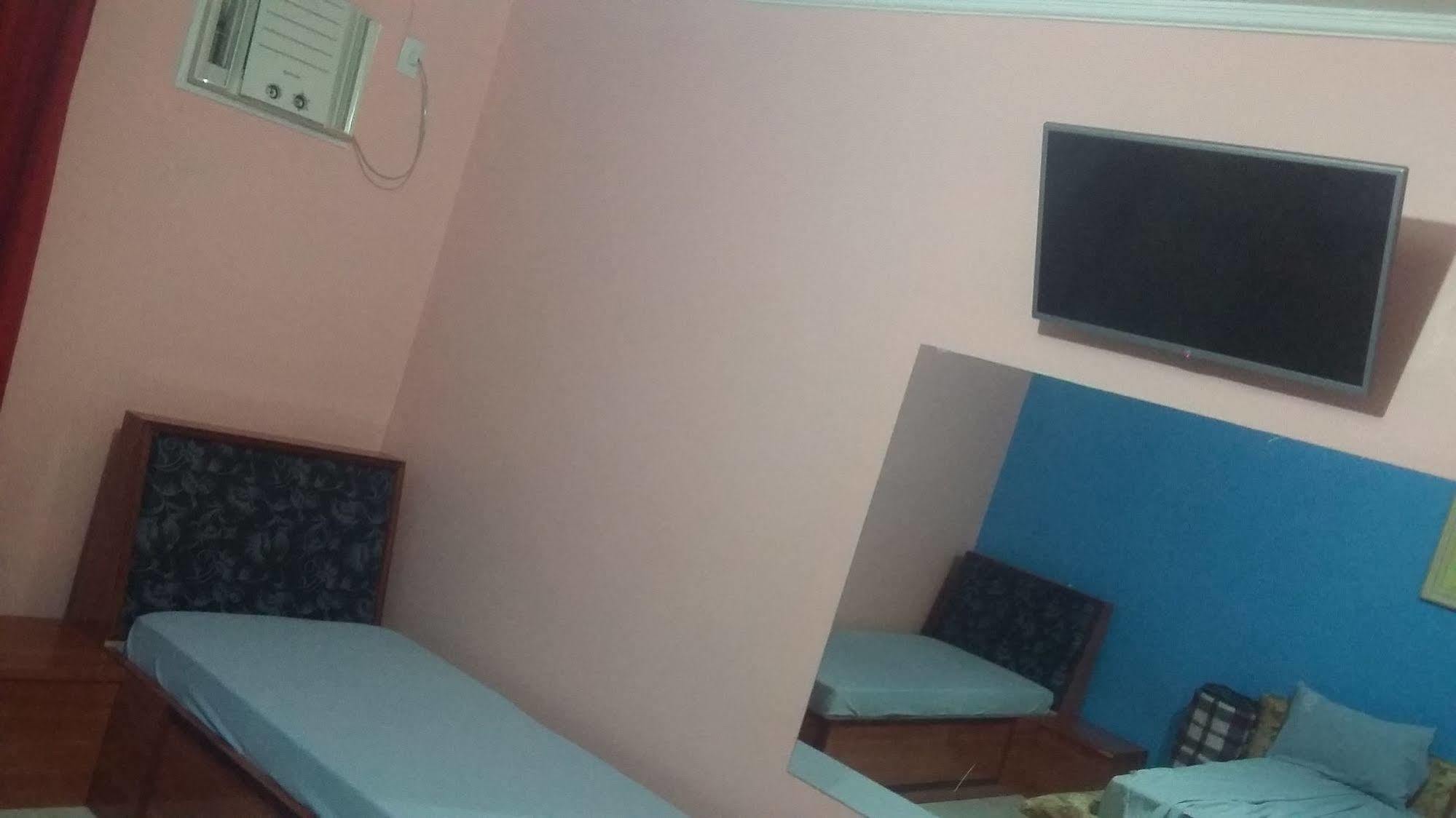 Hotel Dalias グアルーリョス エクステリア 写真